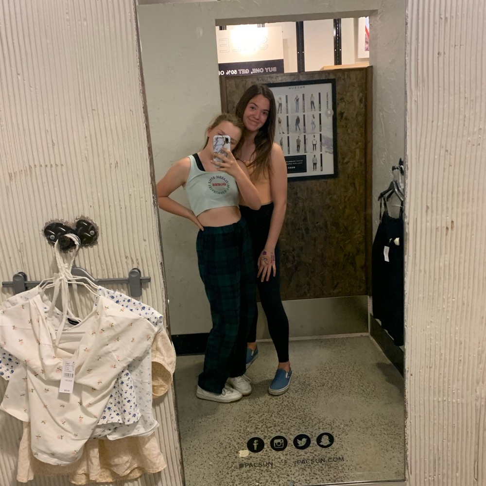 Meet your Posher, Brooke